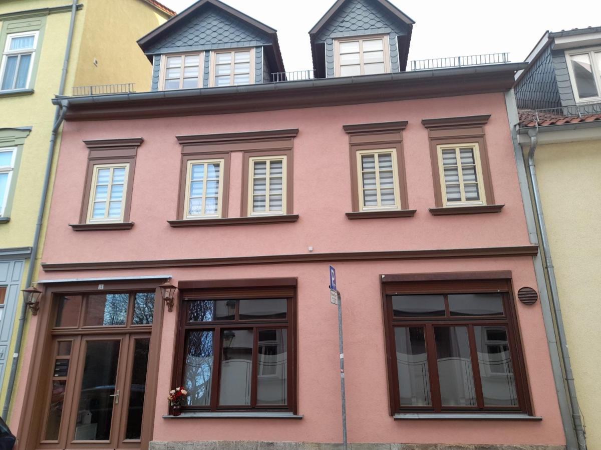 Clara Apartment