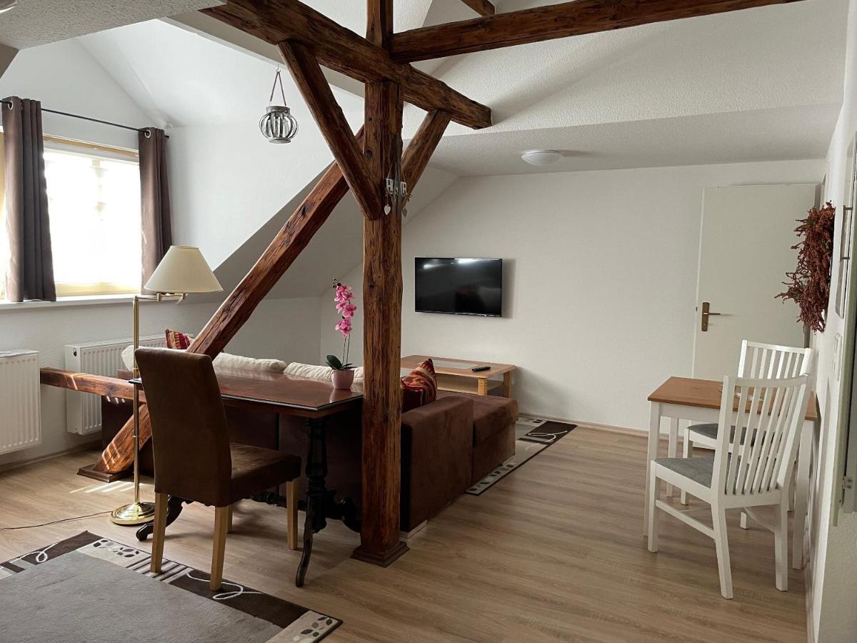 Clara Apartment