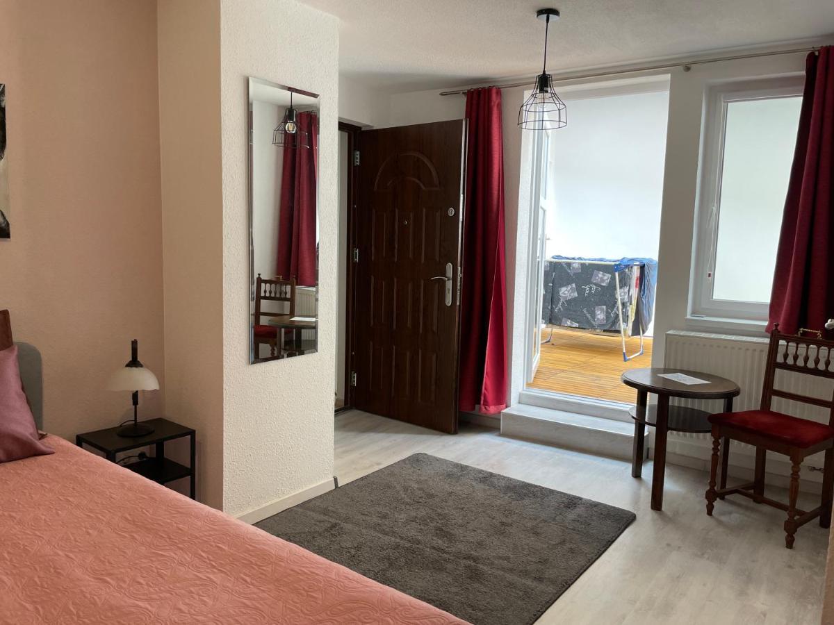Clara Apartment